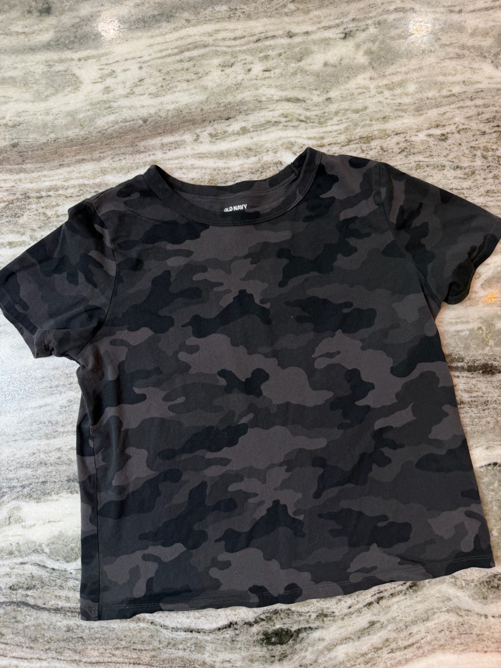 Old Navy Black & Gray Camo Short Sleeve Tee